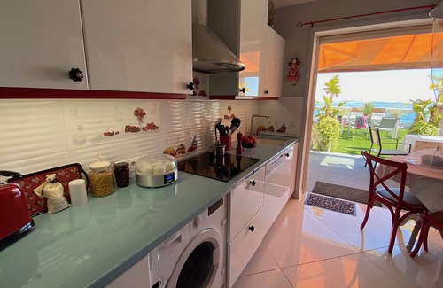 Theoule-Superieur Apartment | Superb villa on the roof facing the sea, 2 bedrooms, 130m2 terrace, swimming pool, wif