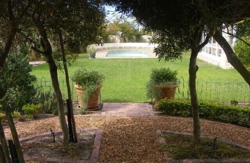 Hermanus Villa | Superb villa with private heated pool, 27-hole golf course nearby.