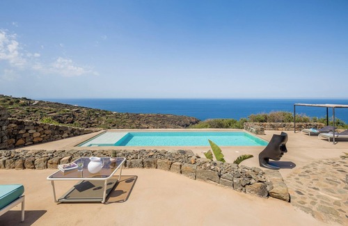 Tracino House | Superb Villa With Private Pool, Authentic Charm and Impressive Views