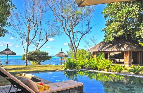 Roches Noires Villa | Superb waterfront villa with private pool, house staff