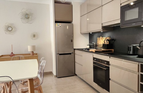 Benerville-sur-Mer Apartment | Superbe Appartement à 2 pas de la Mer, Rez-de-jardin, 2 Chambres, Parking Privé