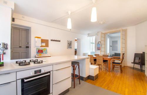 Dobree-Bon Port Apartment | Superbe Appartement Calme 85m², à deux pas du Centre
