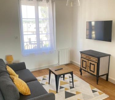 Coutances Apartment | Superbe appartement F2 refait à neuf plein centre