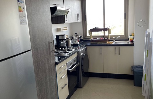 Oulad Azzouz Apartment | Superbe Appartement Avec Grande Piscine, à 5 Minutes de la Plage !