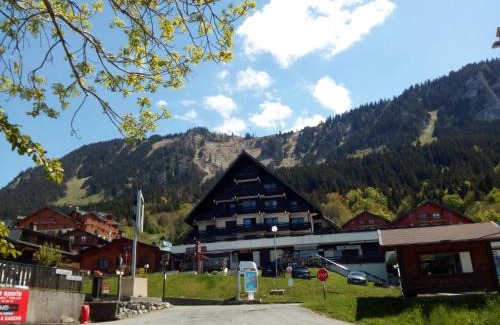 Thollon-les-Memises Apartment | SUPERBE APPARTEMENT T2 3 ETOILES 40m2 PIED DES PISTES VUE SUR LE LAC