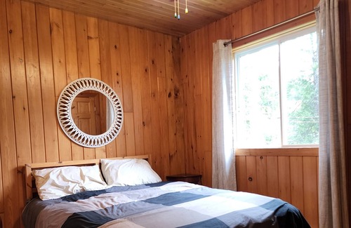 Chertsey Ski Chalet | Superbe chalet en bois , Chertsey, lanaudière Beautiful wooden chalet lanaudiere