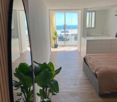 Le Grand Large Apartment | Superbe, face à la mer, balneo, rétroprojecteur