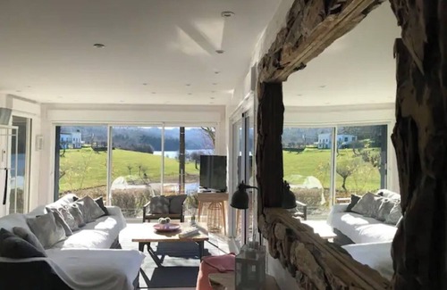La Salvetat-sur-Agout House | Superbe Maison en Bord de lac de la Raviege
