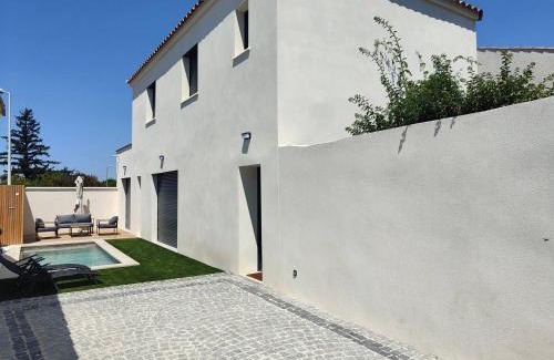 Bouillargues Villa | Superbe Maison neuve Piscine Clim parking Recharge voiture électrique