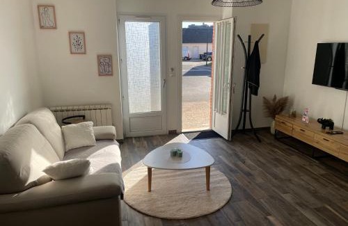 Ascoux Apartment | Superbe maison Tout Confort Parking Netflix