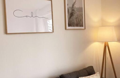 Quartier des Eaux-Claires Apartment | Superbe: parking gratuit + wifi puissant + balcon