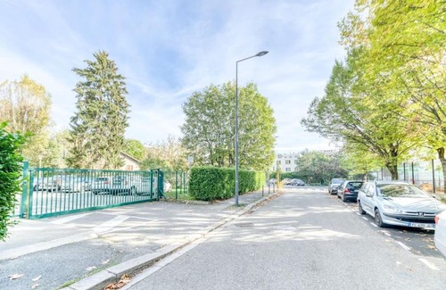 Quartier des Eaux-Claires Apartment | Superbe : parking gratuit + fibre wifi + balcon