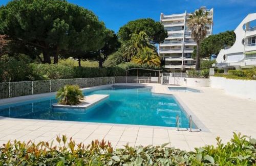 La Petite Motte Apartment | Superbe T2 tout confort 3 étoiles, entièrement renové avec piscine, parking, clim, wifi, Netflix
