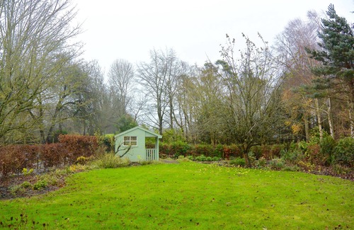 Hoptonheath Cottage | Superbly Renovated, Unique Country Cottage