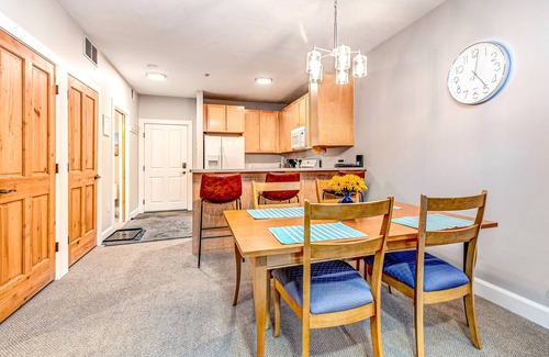 Kimball Junction Condo | Superbly Updated Condo with Mountain Views, Shared Pool, Hot Tub, Walking Paths