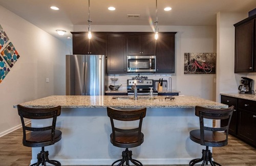 Church Street House | SUPERHOST Atlanta home minutes to Airport+Downtown