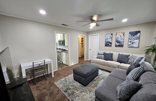 Mesquite House | SUPERHOST Spacious Luxury Praise Place: Charming 4-b/rm in Mesquite/CRIB/RODEO