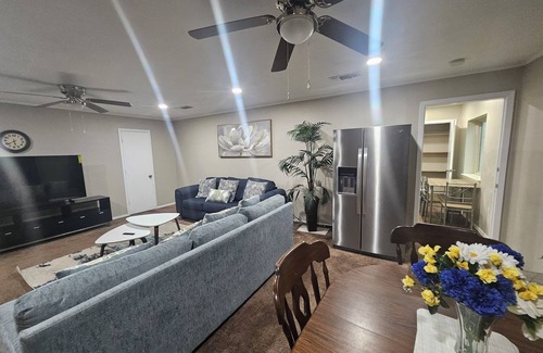 Mesquite House | SUPERHOST Spacious Luxury Praise Place: Charming 4-b/rm in Mesquite/CRIB/RODEO