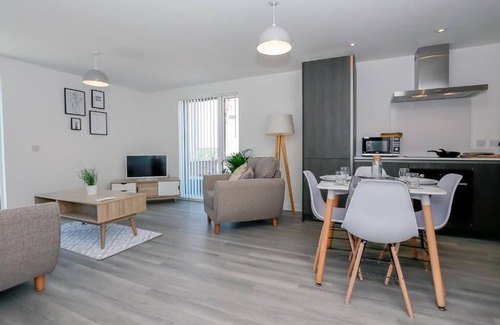 Manchester City Centre Apartment | Superior 2 Bedroom Apartment with Balcony