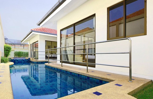 Pratumnak Hill Villa | Superior 2bdr Avoca Pool Villas 85