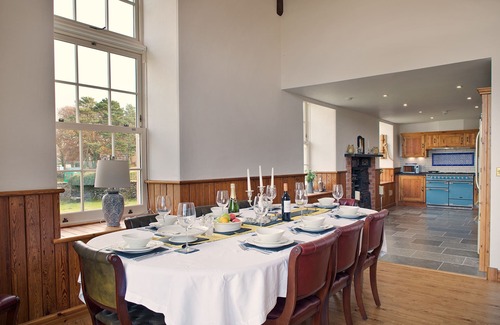 Penrhyndeudraeth House | Superior 5-bed conversion close to Portmeirion in Snowdonia