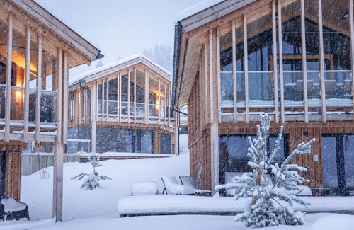 Haus im Ennstal Apartment | Superior Apartment gallery with 2 bedrooms and sauna & whirlpool
