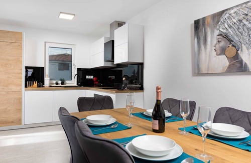 Vantacici Apartment | Superior Apartment II. Near the Beach
