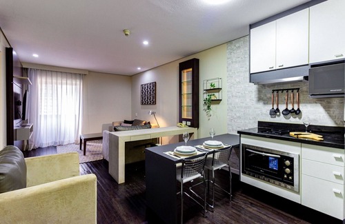 Brooklin Novo Apartment | Superior apartment with 1 queen bed.