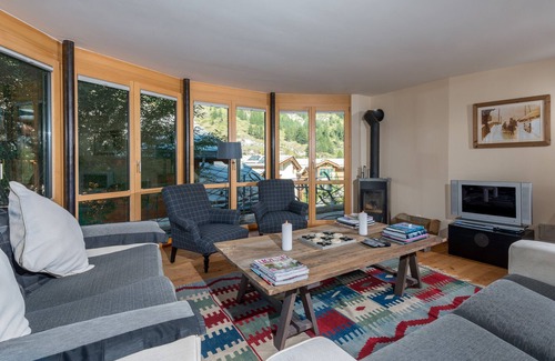 Zermatt Apartment | Superior apartment with stunning Views of Matterhorn. 1 free return taxi ride