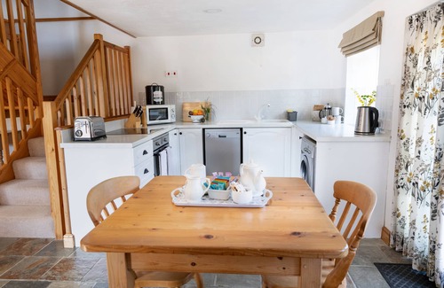 Hartland Cottage | Superior Cottage with Garden View Vine Cottage at Downe Cottages