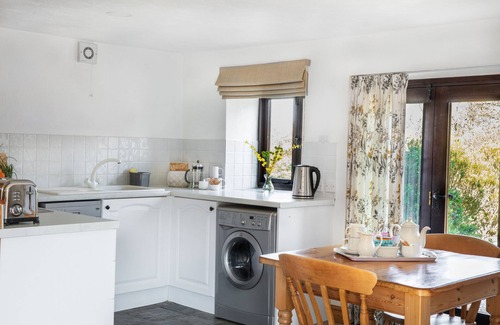 Hartland Cottage | Superior Cottage with Garden View Vine Cottage at Downe Cottages