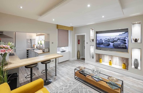 Falkirk Apartment | Superior Ensuite Apartment Queen Street