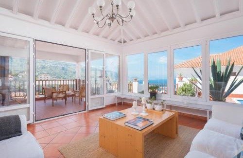 La Mancha Apartment | Superior G: private pool & concierge