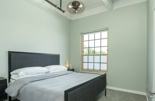 Lowell Condo | Superior Loft- Downtown - Balcony