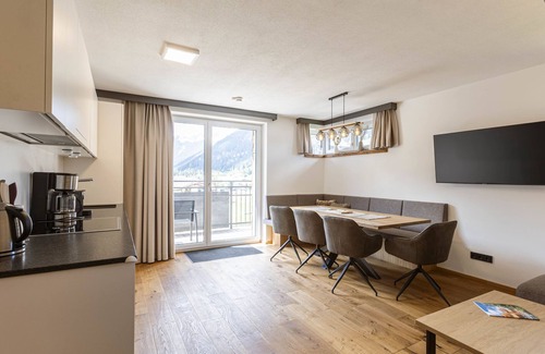 Lermoos Apartment | Superior mit 3 Schlafzimmer mit 7 P. by Interhome
