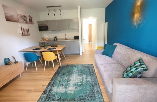 Borgo San Leonardo Apartment | Superior Peacock Apartment in Donizetti Residence