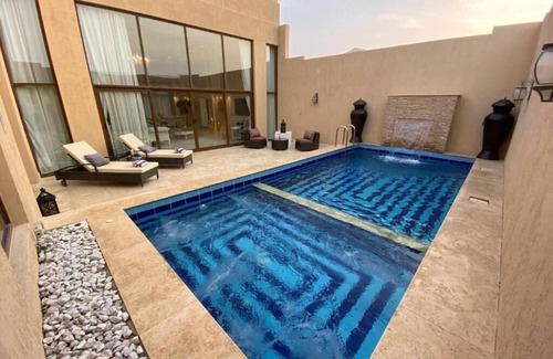 Madinat Zayed Apartment | Superior Room Near Fit Factory
