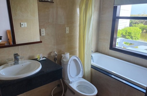 Thuan An Resort | SUPERIOR ROOM WITH LAGOON VIEW AT SUN & SEA RESORT