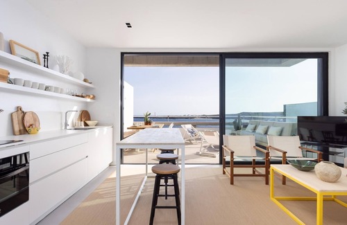 Arico Apartment | Superior Seafront Apartment, Porís 6
