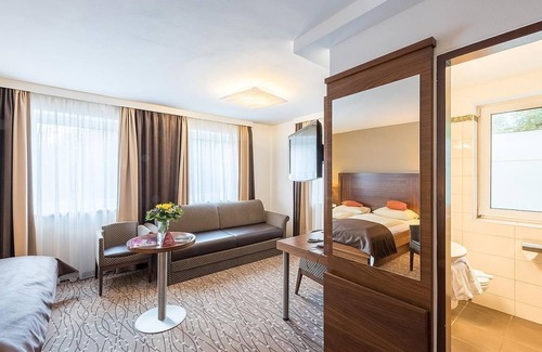 Nonntal House | Superior single room (underground parking included) - Austria Classic Hotel & Gasthof