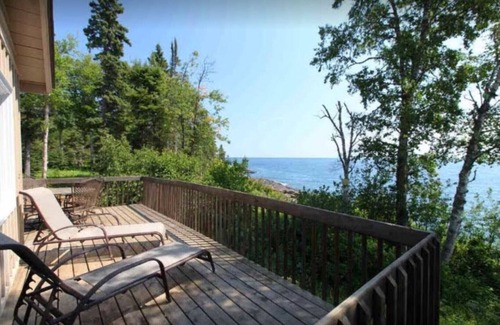 Lutsen Cabin | Superior Solitude Private and Charming Cabin on Lake Superior