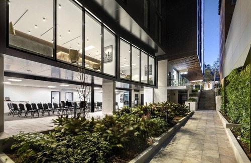 North Sydney Apartment | Superior Studio at Miller Street, North Sydney