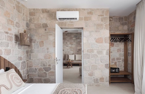 Milos Hotel | Superior Suite by Horizon Suites Milos