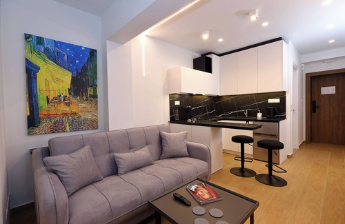 Ladadika Apartment | Superior Suite | Zotos Luxury Living #6