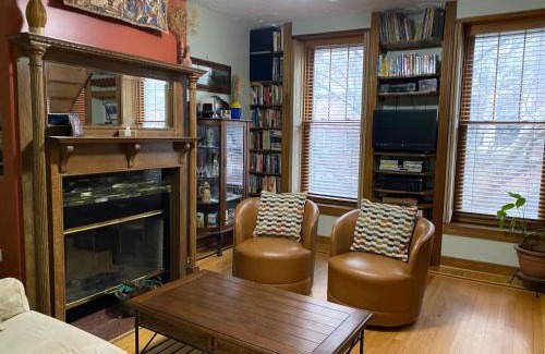 West Town Apartment | Superior