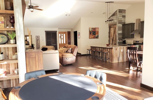 Woods of Shavano House | Superiorly located, beautiful spacious house: 4bed/2 bath, private yard, garage