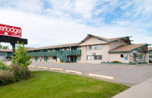 South Lethbridge Hotel | Superlodge Canada