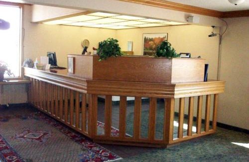 South Lethbridge Hotel | Superlodge Canada