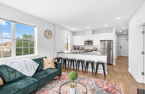 Hackensack River Waterfront Apartment | Supreme 2 Bed/2 Bath Condo in Prime Jersey City