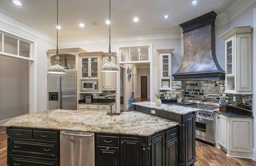 Nashville House | Supreme Luxury for Big Families